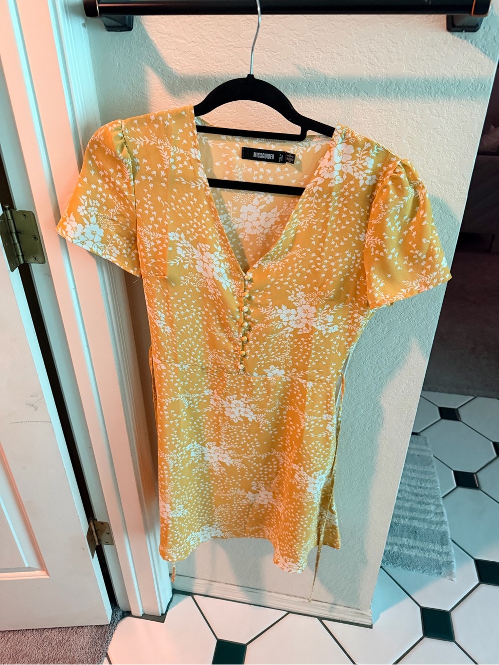 Missguided Yellow Floral Button-Front V-Neck Mini Dress